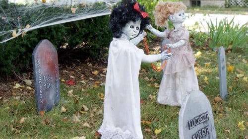 creepy dolls halloween decor