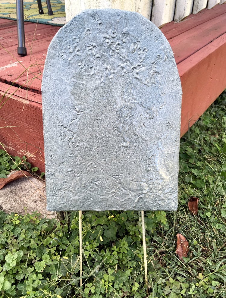 DIY Halloween Tombstones from Upcycled Cereal Boxes