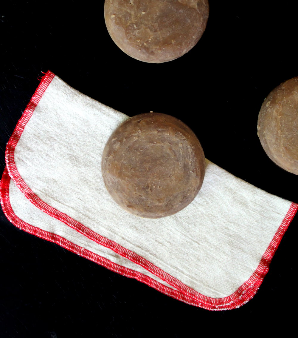 All Natural Pine Tar Soap Recipe with Neem Oil for Chiggers & Insect Bites