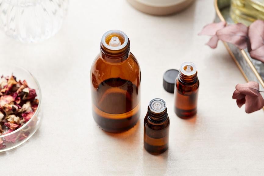 Essential Oil Roll On Perfume Recipes Plus How to Make Them