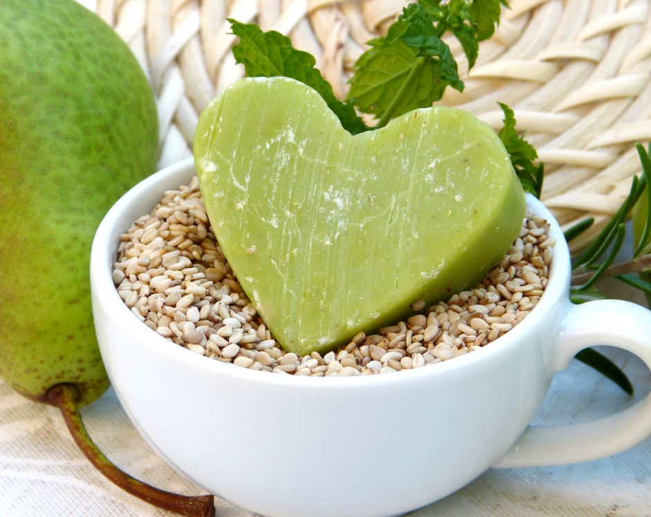 Homemade Daily Face Wash Recipes for Your Natural Skin Care Routine