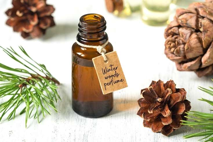 Essential oil recipes that smell like winter