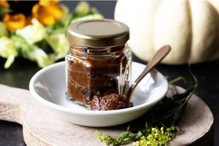 autumn PSL lip scrub